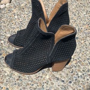 Lucky brand opened toed heeled booties